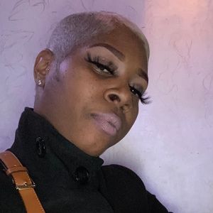 Meet your Posher, Chalyce